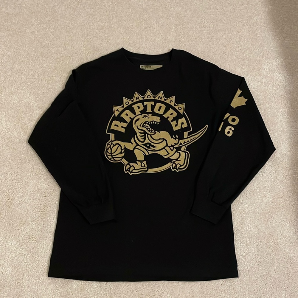 OVO X Raptors long sleeve shirt
Unisex